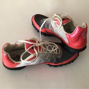 Nike Jana lightweight sneakers. Size: 8, 8.5